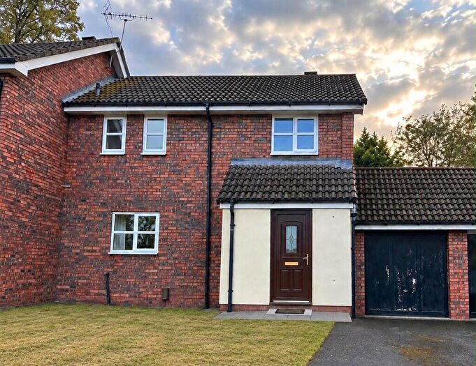 3 Bedroom End Of Terrace House For Sale In Blyth Close, Macclesfield, SK10