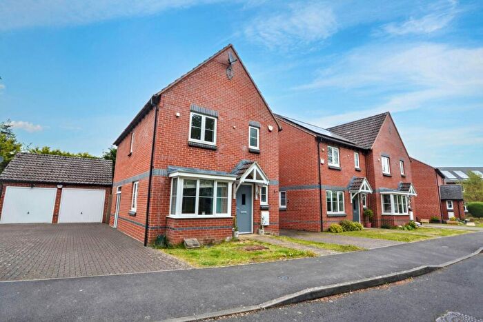4 Bedroom Link Detached House For Sale In Orchard Close, Bredon, Tewkesbury, Gloucestershire, GL20