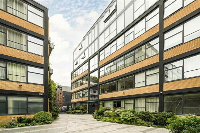 2 Bedroom Flat For Sale In Long Street, Shoreditch, E2