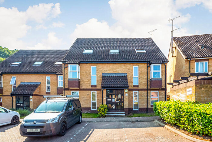 1 Bedroom Flat To Rent In Heatherbank Close, Dartford, DA1