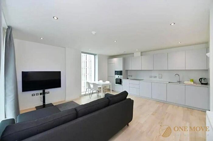 2 Bedroom Apartment To Rent In Atelier Point, Stratford, London, E15