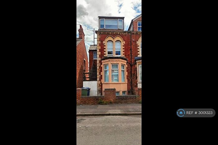 2 Bedroom Flat To Rent In James St, Oxford, OX4