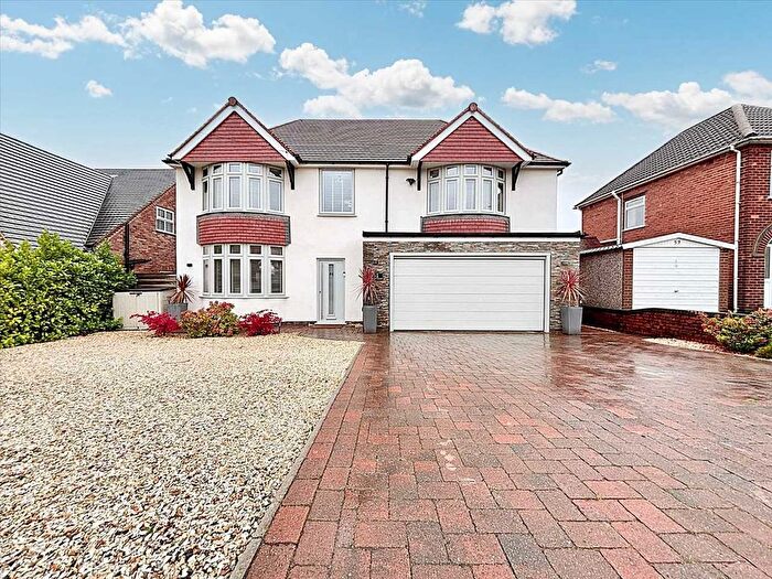 4 Bedroom Detached House For Sale In Forest Road, Annesley Woodhouse, NG17