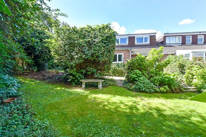 3 Bedroom Chalet For Sale In South Court Drive, Wingham, Canterbury, Kent, CT3