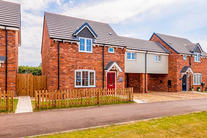 3 Bedroom Semi Detached House For Sale In Gleneagles Drive, Woodhall Spa, LN10