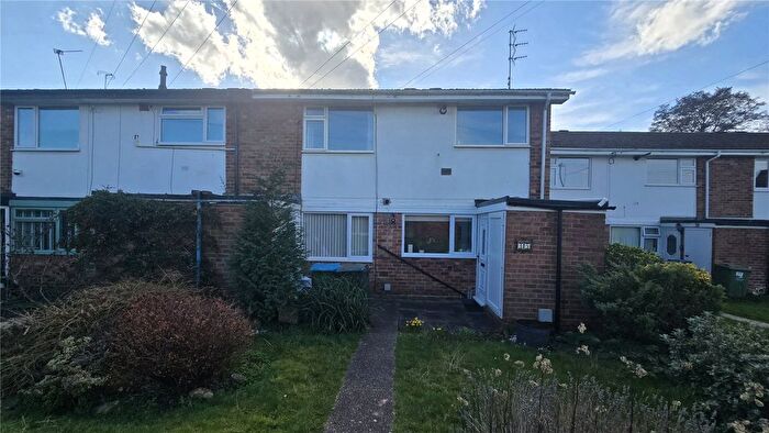 2 Bedroom Maisonette To Rent In Modbury Close, Styvechale, Coventry, West Midlands, CV3