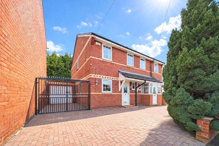 3 Bedroom Semi-Detached House For Sale In Salisbury Road, Reading, Berkshire, RG30