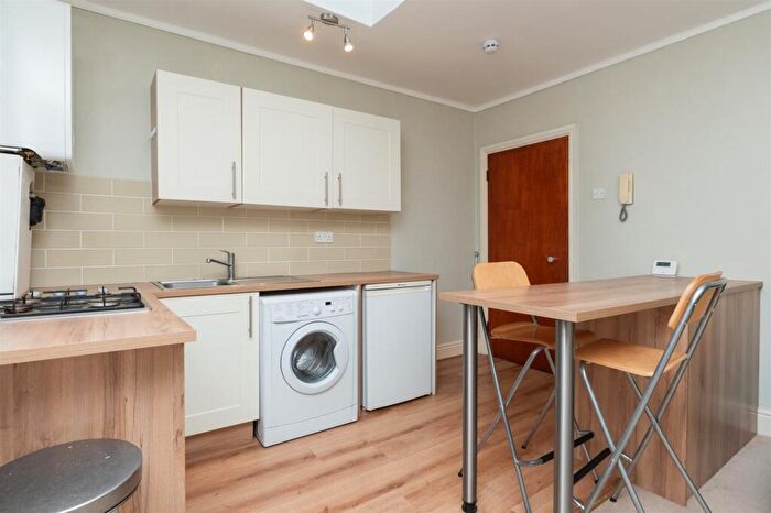 1 Bedroom Flat To Rent In Redland, Bristol, BS6