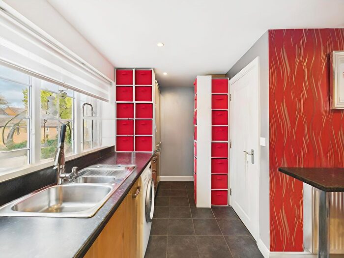 4 Bedroom Terraced House For Sale In Franklins, Maple Cross, WD3