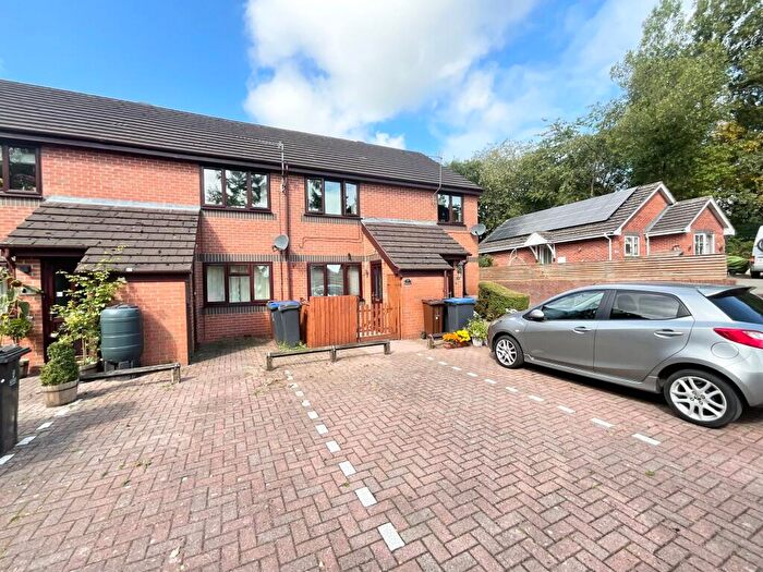 2 Bedroom Flat For Sale In Pullman Court, Cheadle, ST10