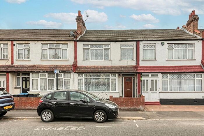 3 Bedroom Terraced House For Sale In Silverleigh Road, Thornton Heath, CR7