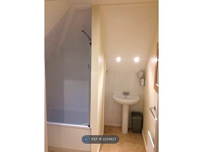 1 Bedroom Flat To Rent In Portchester Road, Bournemouth, BH8