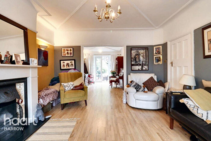 6 Bedroom Semi Detached House For Sale In Whitchurch Gardens, Edgware, HA8