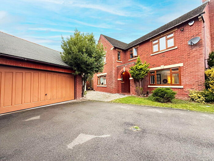 4 Bedroom Detached House For Sale In Hitherside, Dickens Heath, Solihull, B90
