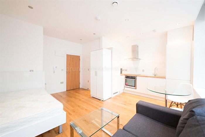 1 Bedroom Apartment To Rent In £pcm - Grainger Street, Newcastle Upon Tyne, NE1