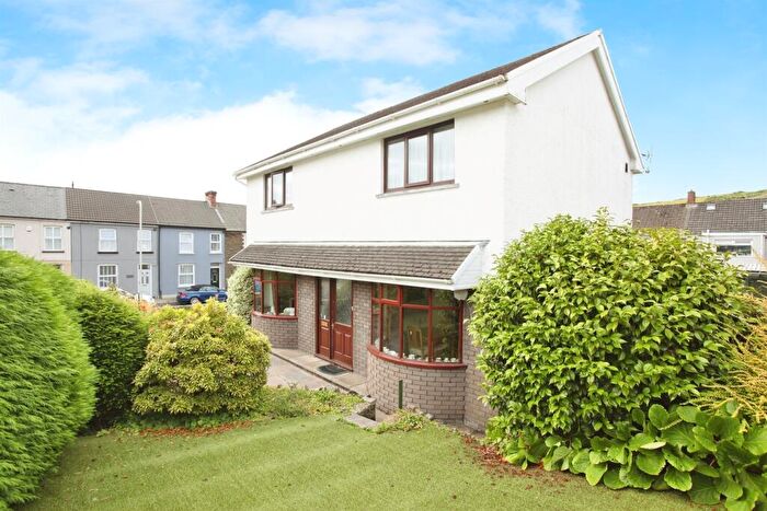 4 Bedroom Detached House For Sale In Duffryn Close, Tonyrefail, Porth, CF39