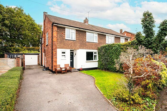 3 Bedroom Semi-detached House For Sale In Longmeadow, Bookham, KT23