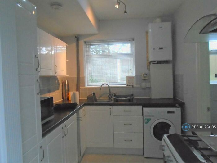 2 Bedroom Maisonette To Rent In Kings Road North, Wallsend, NE28