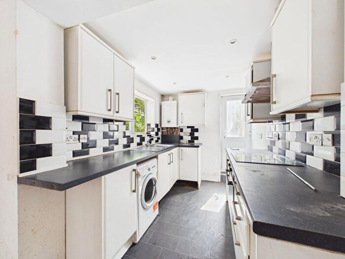 2 Bedroom Terraced House For Sale In Dale Street, Chatham, ME4