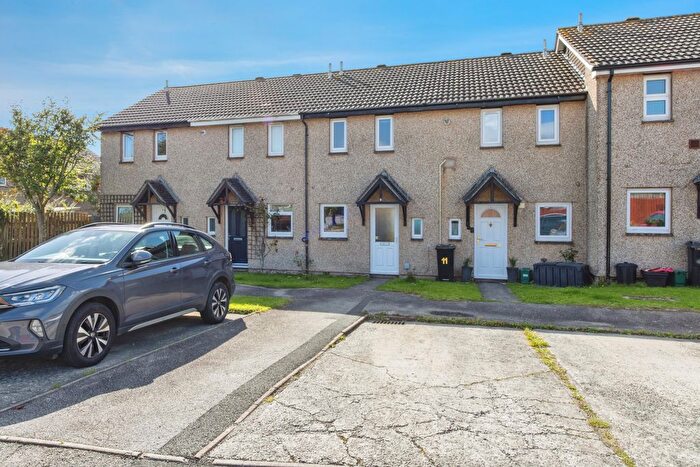 2 Bedroom Property To Rent In Holly Close, Truro, TR3