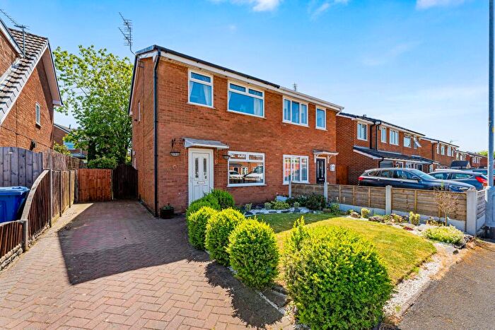 2 Bedroom Semi-Detached House For Sale In Brindlehurst Drive, Tyldesley, M29