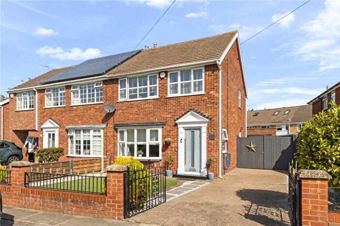 3 Bedroom Semi-Detached House For Sale In Church View, Grimsby, N E Lincs, DN34