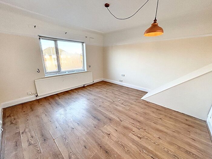 3 Bedroom Flat To Rent In County Road, Ormskirk, L39