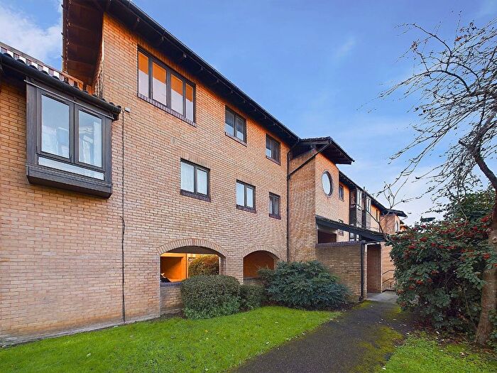 1 Bedroom Flat To Rent In Eastgate Close, London, Greater London, SE28