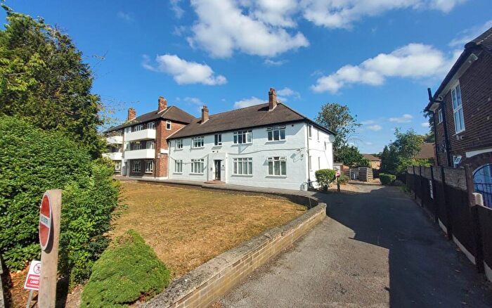 2 Bedroom Apartment To Rent In The Ridgeway, Stanmore, HA7