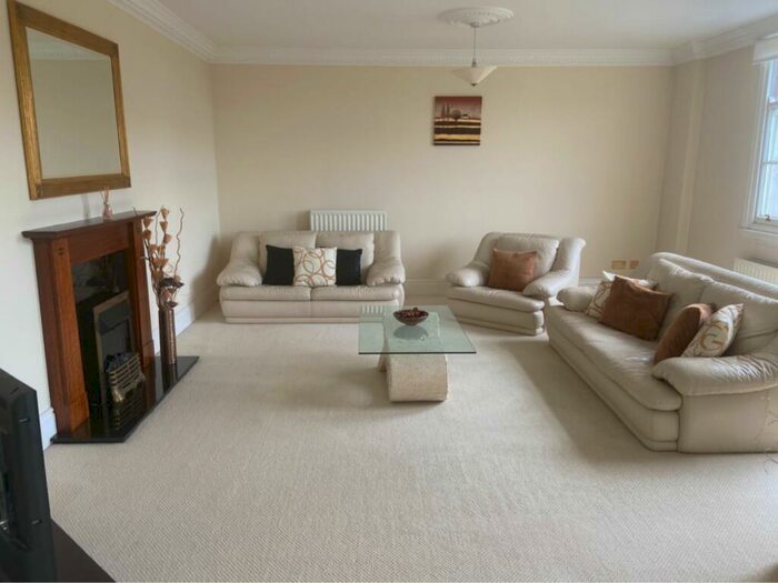 3 Bedroom Flat To Rent In Royal Standard House, Nottingham, NG1