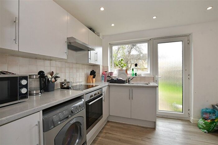 3 Bedroom End Of Terrace House For Sale In Wickhay, Basildon, Essex, SS15