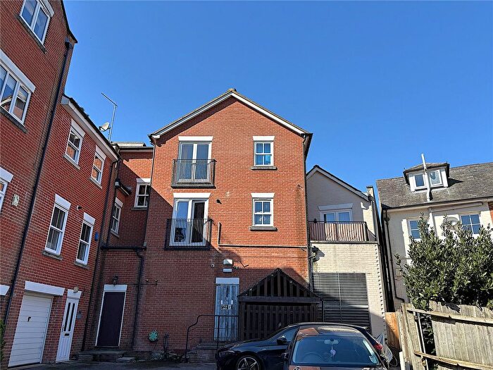 1 Bedroom Flat For Sale In Riverside Place, Fordingbridge, Hampshire, SP6