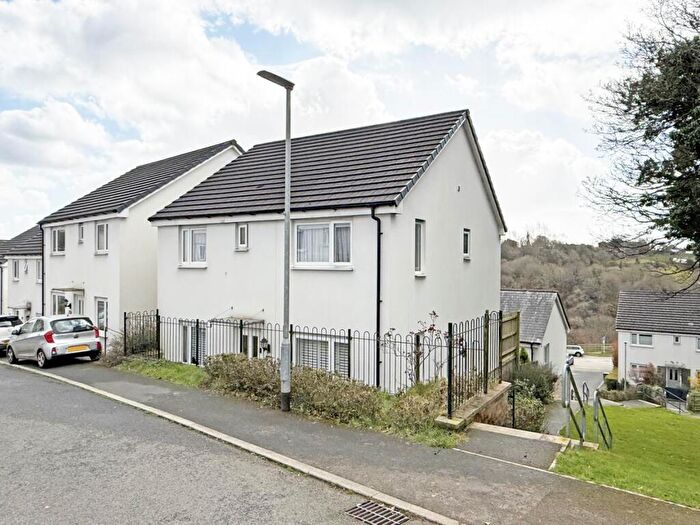 4 Bedroom Detached House For Sale In Sandpiper Road, Palmerston Heights, Plymouth, PL6