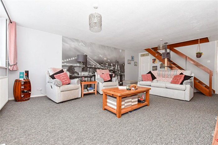 3 Bedroom Semi-detached House For Sale In Dove Close, Hythe, Kent, CT21