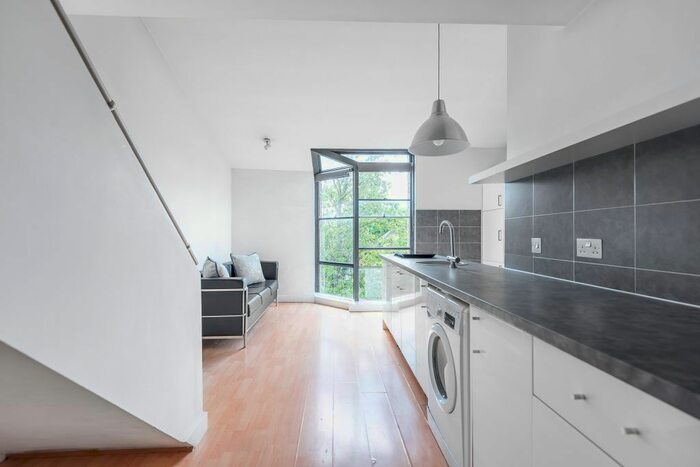 1 Bedroom Flat To Rent In Wellesley Road, London, W4