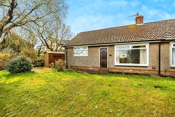 3 Bedroom Semi-Detached Bungalow For Sale In Moor End Road, Halifax, HX2