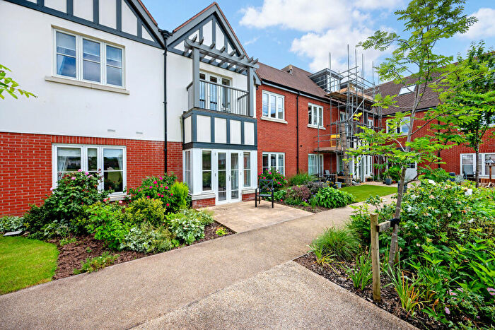 2 Bedroom Retirement Property For Sale In Frog Lane, Gifford Lea, Tattenhall Chester, Cheshire, CH3