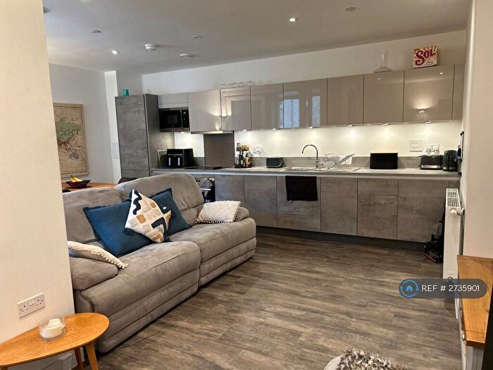 1 Bedroom Flat To Rent In Alma Road, Greater London, EN3