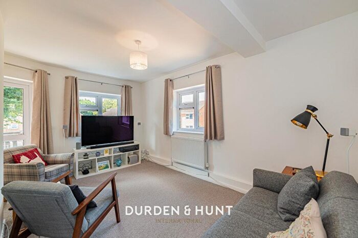 3 Bedroom Flat For Sale In Little Holt, New Wanstead, E11