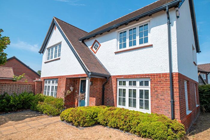 4 Bedroom Detached House For Sale In Rivers Street, Waterlooville, PO7
