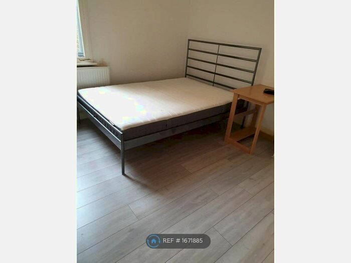 1 Bedroom Flat To Rent In Corrance Road, London, SW2