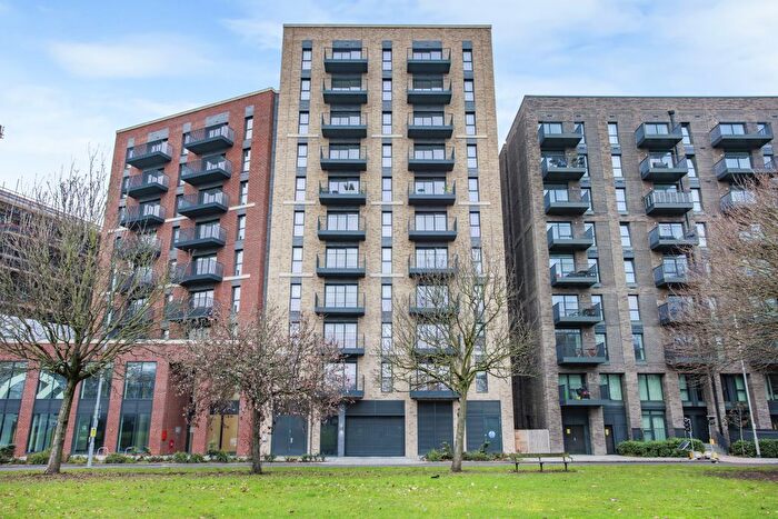 3 Bedroom Flat For Sale In Abbey Road, Barking, IG11