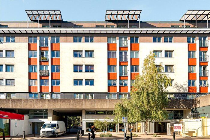 2 Bedroom Flat For Sale In Albemarle Road, Beckenham, BR3