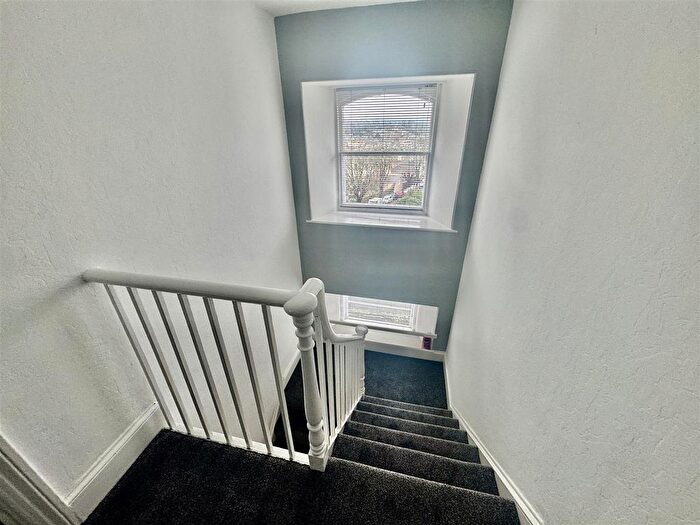 1 Bedroom Flat To Rent In Flat, Waldon Hall, St Lukes Park, Torquay, Devon, TQ2