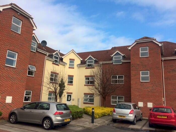 2 Bedroom Apartment To Rent In Eton Place, West Bridgford, NG2