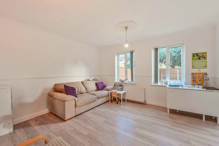 3 Bedroom Terraced House For Sale In Satanita Close, , Beckton, London, E16