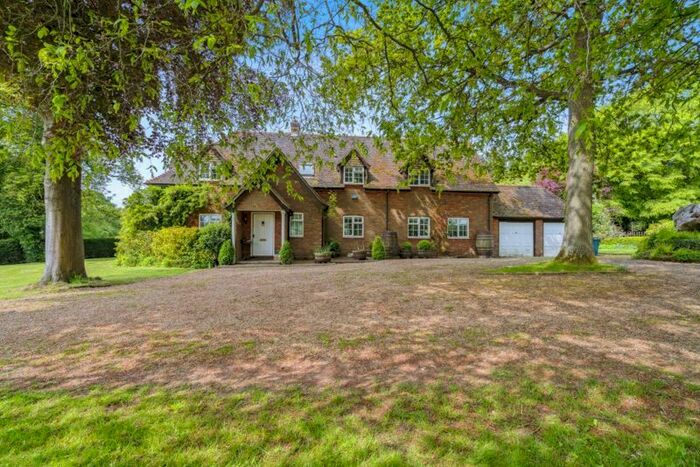 3 Bedroom Detached House For Sale In The Lee, Great Missenden, HP16