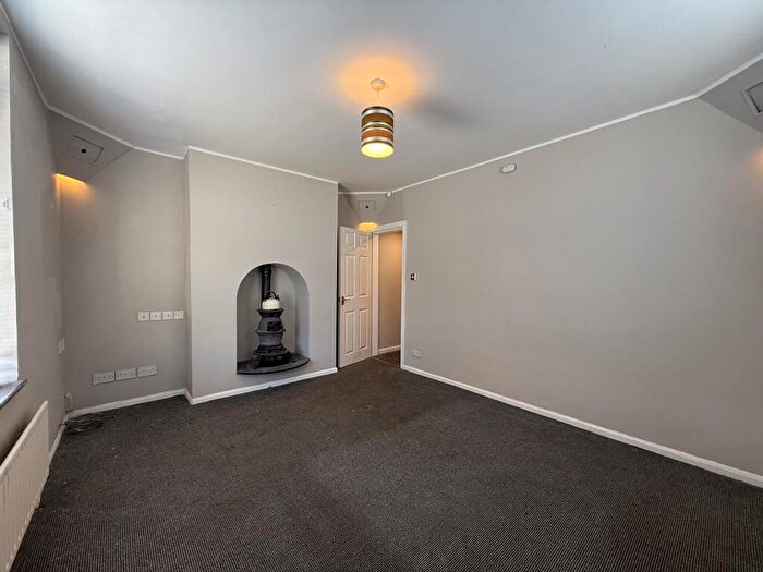 2 Bedroom Ground Maisonette For Sale In Monks Road, Lincoln, Lincolnshire, LN2