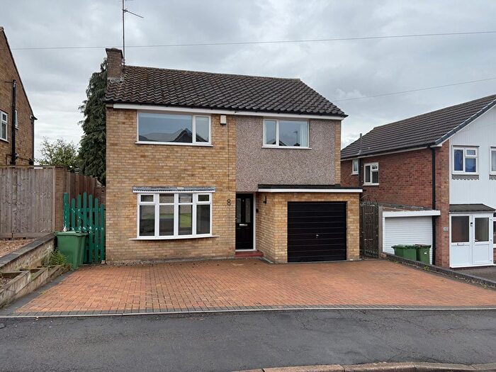 3 Bedroom Detached House For Sale In Pits Avenue, Leicester, LE3