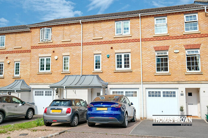 3 Bedroom Terraced House For Sale In Porthallow Close, Orpington, BR6